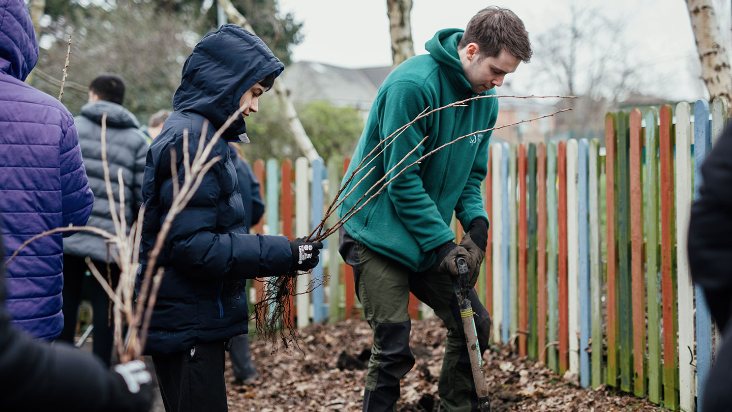 Ravenshall School: edible hedgerows for outdoor learning
